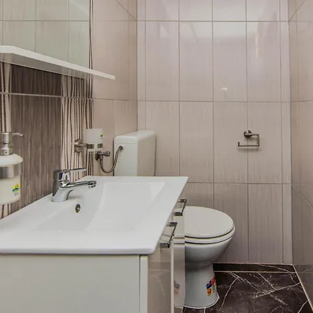Apartament Lovely In With Wifi