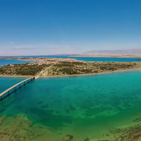 Lovely In With Wifi Appartement Vir